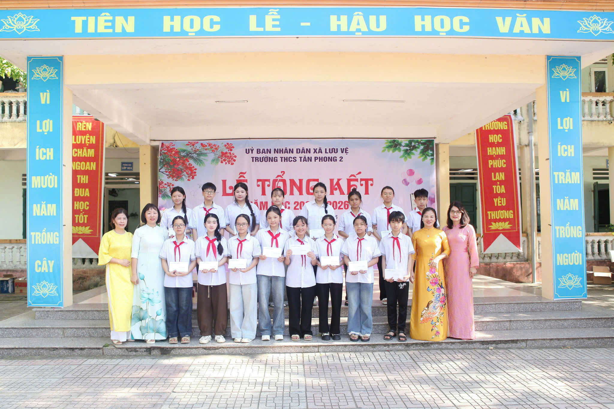 Anh-tin-bai
